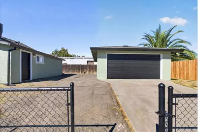 2800 Del Paso Boulevard, Sacramento, CA 95815 - Photo 3