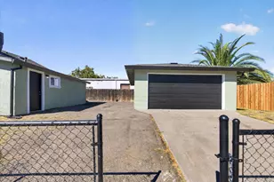 2800 Del Paso Blvd, Sacramento, CA 95815 - Photo 3