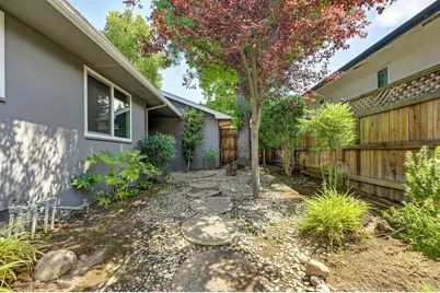 813 Columbia Drive, Sacramento, CA 95864 - Photo 47