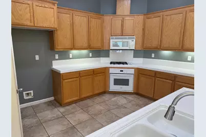 10947 Cliffside Drive, Stockton, CA 95209 - Photo 29