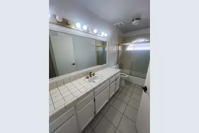 2208 Newcastle Gap Drive, Rancho Cordova, CA 95670 - Photo 5