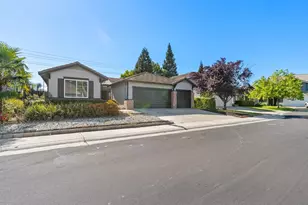 9760 Onyx Park Pl, Elk Grove, CA 95624 - Photo 3