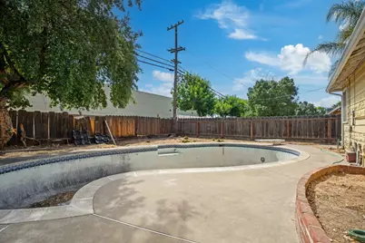 1904 Aloha Way, Modesto, CA 95350 - Photo 19