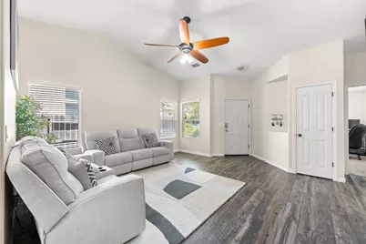 9836 Lucca Way, Elk Grove, CA 95757 - Photo 3