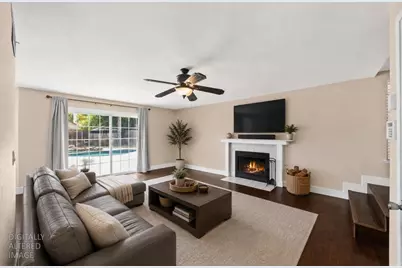 4774 Camino Royale Drive, Sacramento, CA 95823 - Photo 3