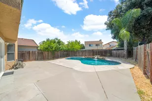 4774 Camino Royale Dr, Sacramento, CA 95823 - Photo 19