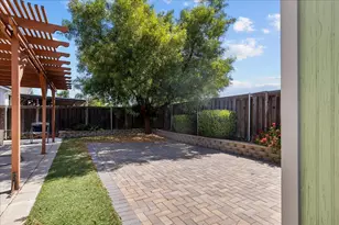 2542 Hayden Brook Dr, Stockton, CA 95212 - Photo 15
