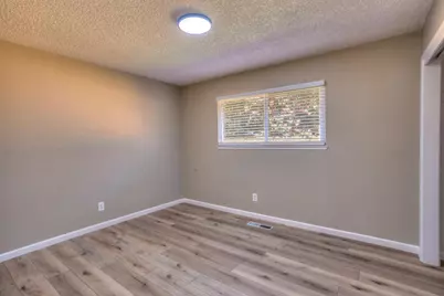 2300 E Hawkeye Avenue, Turlock, CA 95380 - Photo 17