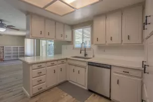 2300 E Hawkeye Ave, Turlock, CA 95380 - Photo 13
