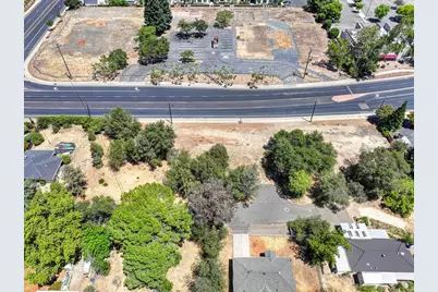 814 Comstock Drive, Folsom, CA 95630 - Photo 37
