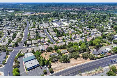 814 Comstock Drive, Folsom, CA 95630 - Photo 43