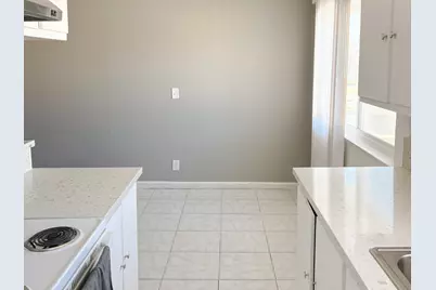 4426 La Cresta Way #4, Stockton, CA 95207 - Photo 3