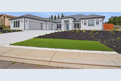10221 Savannah Court, Oakdale, CA 95361 - Photo 3