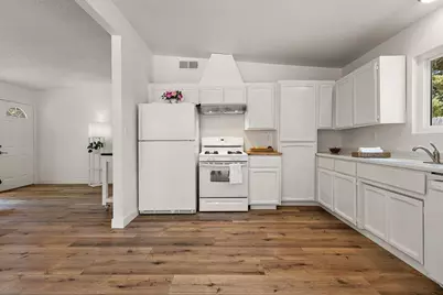 5633 Kenneth Avenue, Carmichael, CA 95608 - Photo 9