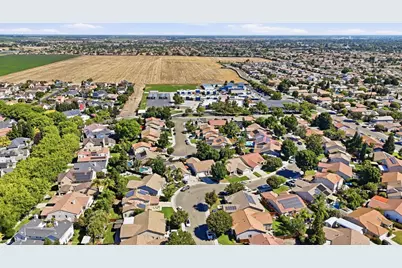 947 Forecast Lane, Tracy, CA 95377 - Photo 3