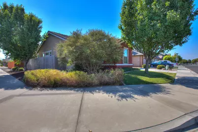900 Barrington Avenue, Newman, CA 95360 - Photo 3