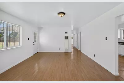 2012 Harris Avenue, Sacramento, CA 95838 - Photo 3