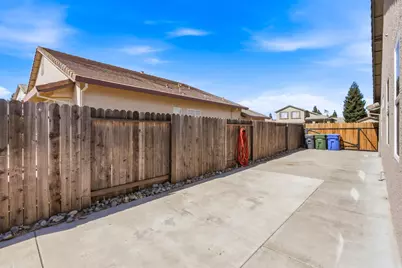 1014 Elk Hills Drive, Galt, CA 95632 - Photo 35