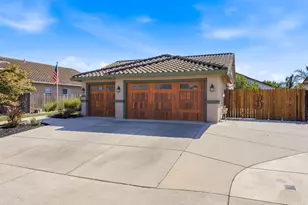 1014 Elk Hills Dr, Galt, CA 95632 - Photo 3