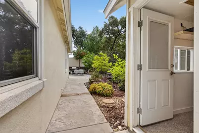 6178 Barris Court, Citrus Heights, CA 95610 - Photo 43