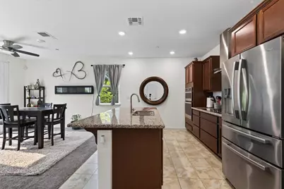 6178 Barris Court, Citrus Heights, CA 95610 - Photo 9