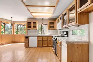 14975 Deerwood Pl, Grass Valley, CA 95949 - Photo 9