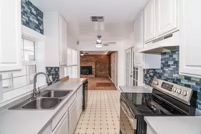 8031 Lorin Avenue, Sacramento, CA 95828 - Photo 21