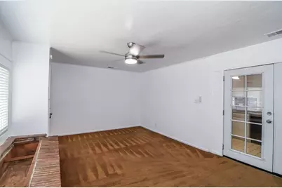 8031 Lorin Avenue, Sacramento, CA 95828 - Photo 13