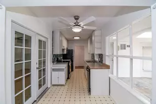 8031 Lorin Ave, Sacramento, CA 95828 - Photo 17
