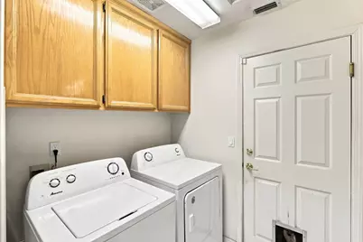 6408 Brockenhurst Drive, Elk Grove, CA 95758 - Photo 21