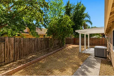6408 Brockenhurst Drive, Elk Grove, CA 95758 - Photo 23