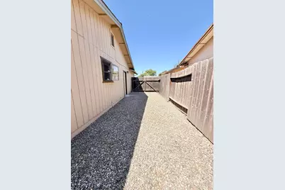 9220 Sundance Lane, Stockton, CA 95210 - Photo 25