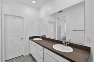 5301 E Commerce Way, Sacramento, CA 95835 - Photo 39