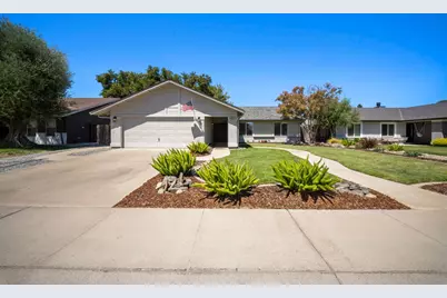 1913 Fox Glen Drive, Hughson, CA 95326 - Photo 1