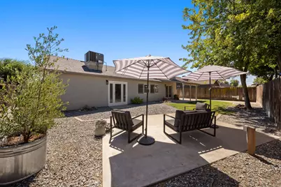 1913 Fox Glen Drive, Hughson, CA 95326 - Photo 31