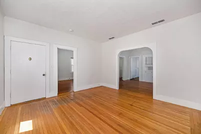 2124 35th Street, Sacramento, CA 95817 - Photo 7