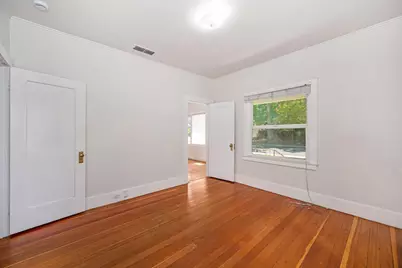 2124 35th Street, Sacramento, CA 95817 - Photo 11