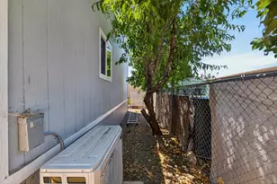 Hazelnut Ln, Sacramento, CA 95828 - Photo 11
