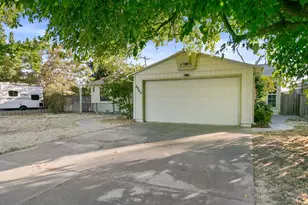 4949 H Pkwy, Sacramento, CA 95823 - Photo 37