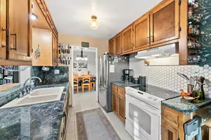 4949 H Pkwy, Sacramento, CA 95823 - Photo 9