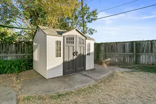 4949 H Pkwy, Sacramento, CA 95823 - Photo 33