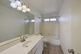3267 Lakeshore Ct, Stockton, CA 95219 - Photo 37