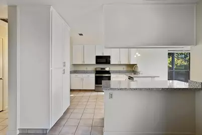 3267 Lakeshore Court, Stockton, CA 95219 - Photo 11