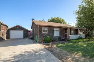 4708 E Hogan Ln, Lodi, CA 95240 - Photo 1
