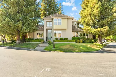 11 Lake Harbor Court, Sacramento, CA 95831 - Photo 9