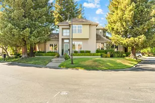 11 Lake Harbor Ct, Sacramento, CA 95831 - Photo 9
