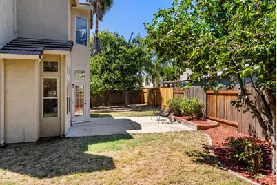 9267 Caulfield Drive, Elk Grove, CA 95758 - Photo 35