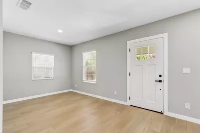 2820 26th Avenue, Sacramento, CA 95820 - Photo 5