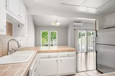 7945 La Riviera Dr, Sacramento, CA 95826 - Photo 9