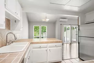 7945 La Riviera Dr, Sacramento, CA 95826 - Photo 9